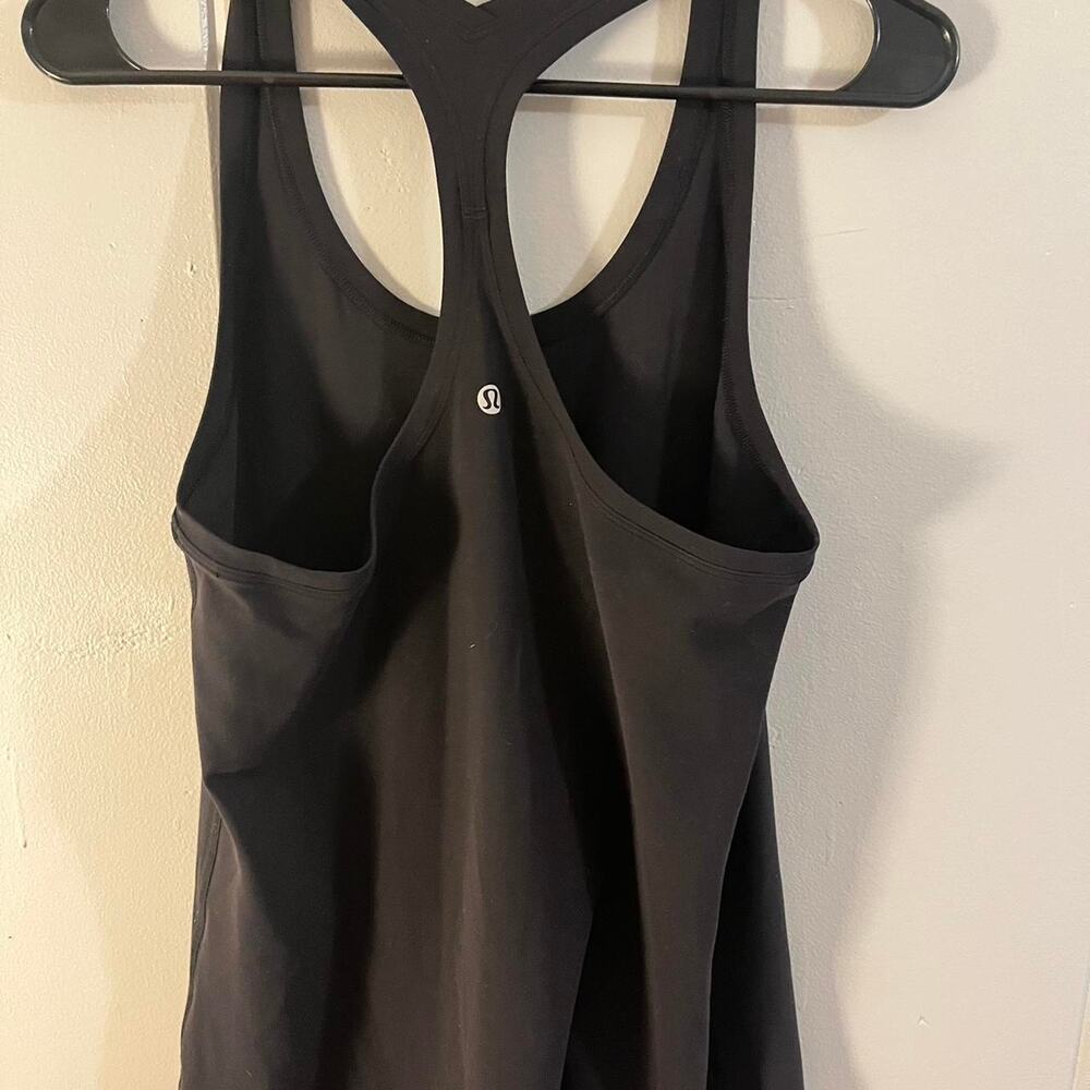 Lululemon tank no size tag